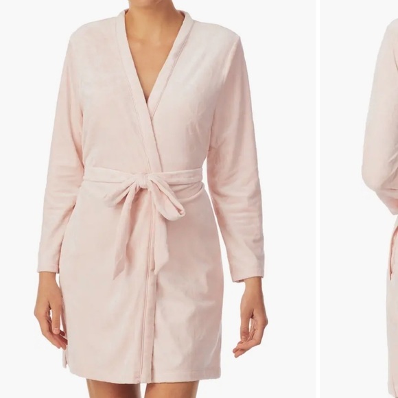 Kate Spade Embossed Floral Plush Long-Sleeve Tie-Front Short Cozy Robe - Picture 1 of 10